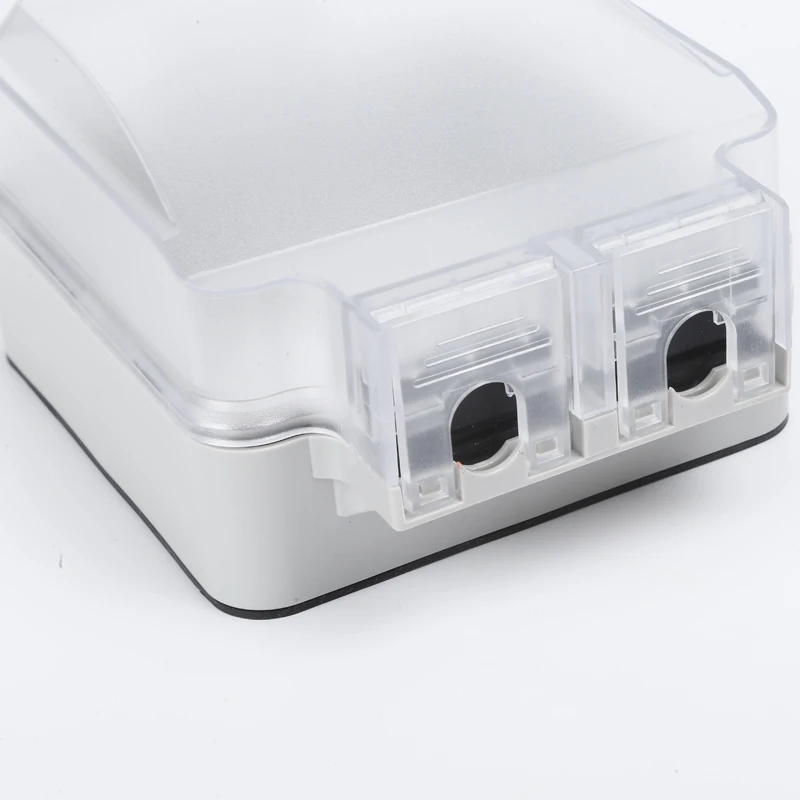 IP66 Outdoor Waterproof outlet or socket with 4 Outlets US Standard And Easy Installation