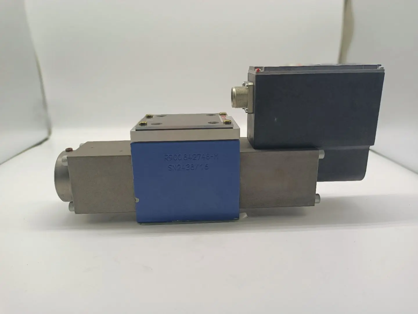 DRE DREB DREB6X Pilot Operated Reducing Valves DREBE6X-1X/310MG24K31F1M DREBE 6X-1X/175MG24K31A1 Hydraulic ValveM