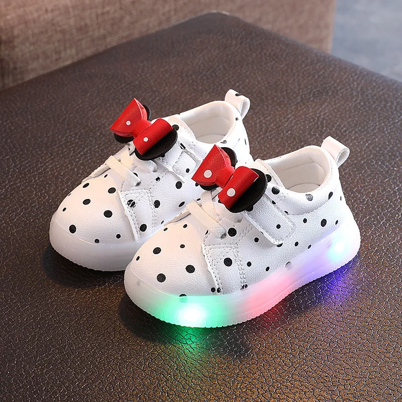 New Fashion rubber Led Light Up Battery Operated Flash Girls Children Kids Baby Sneakers Shoes