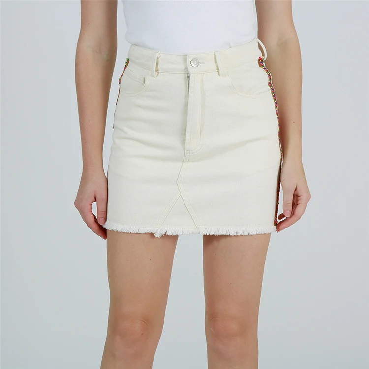 OEM Fashion Hot Selling Ethnic Style Accessories Design White Mini Sexy Women Jean Skirts Denim Skirt
