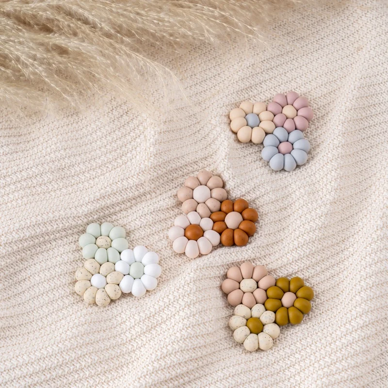 Ready To Ship Top Quality BPA Free handmade fancy choice Silicone Beads Daisy flower Teether