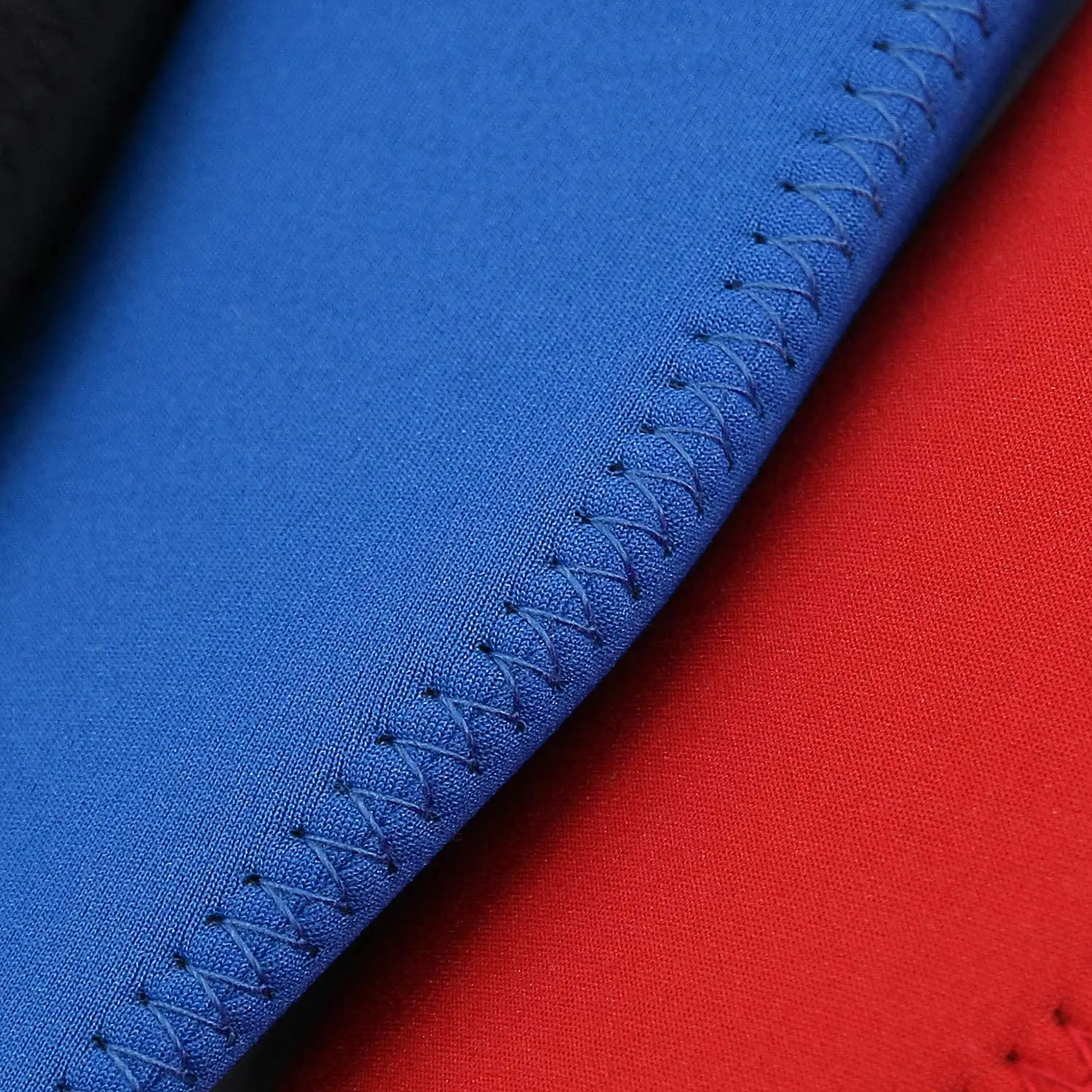 Custom Logo Design 330ML Waterproof Neoprene Beer Bottle Cooler Sleeve Insulator with Zipper