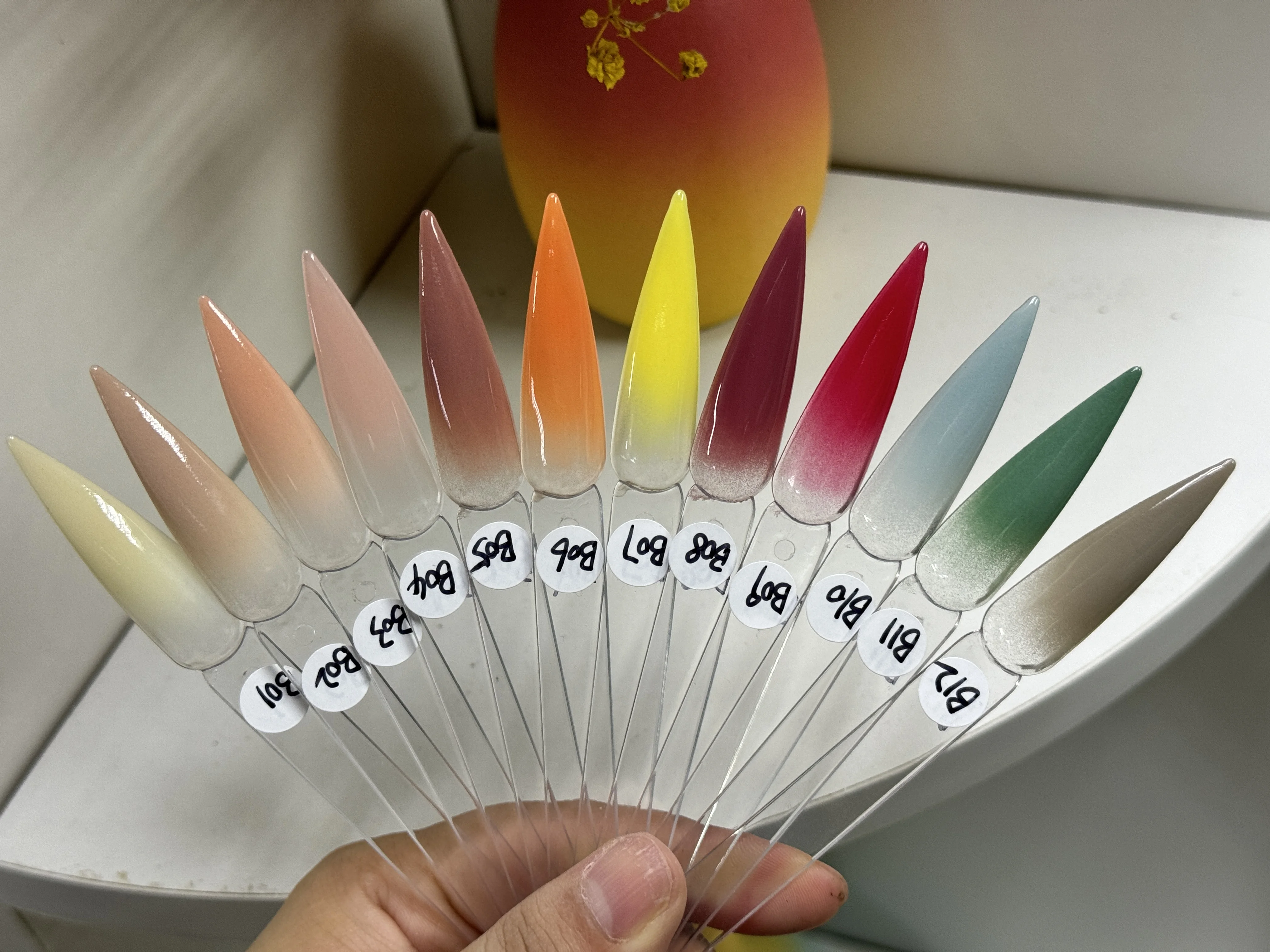 KNC Nail Pure Color B Ombre Spray Powder Nail Shadow Spray Mist Gradual Effective Pigment Powder With Spray Bottle