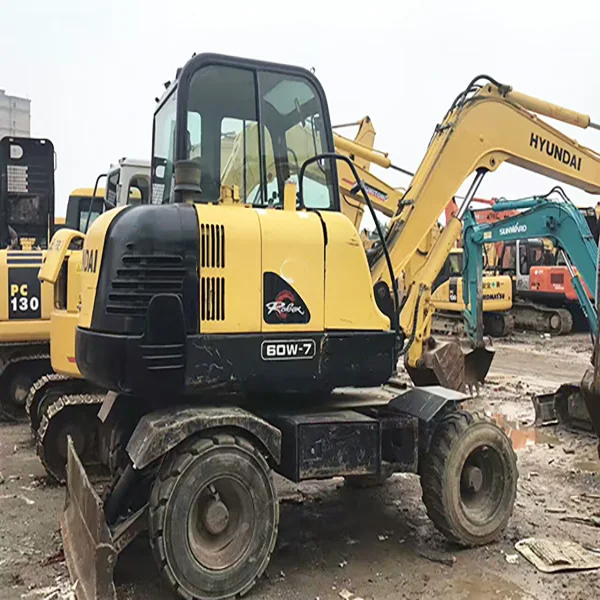 Korean used 6Ton hyundai wheel excavator 60W-7 in stock for sale in Shanghai Hydraulic wheel excavator