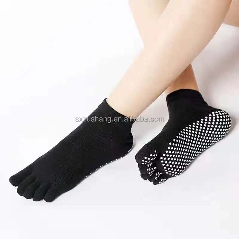 custom logo unisex ankle five finger anti non slip pilates yoga toe socks anti-slip 5 toes silicon gel grip barre sox yoga socks