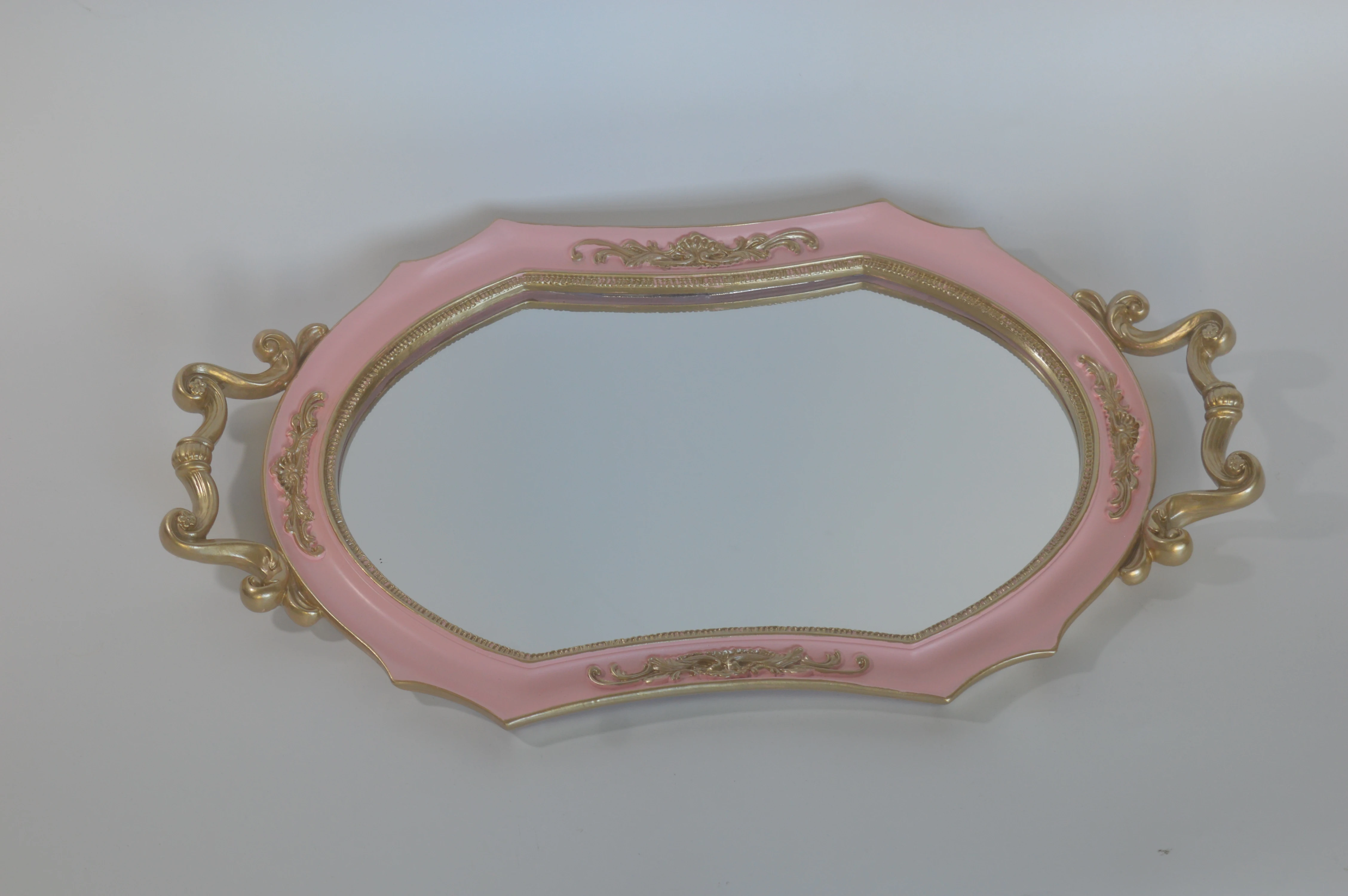 
European style golden resin craft banana leaf tray 