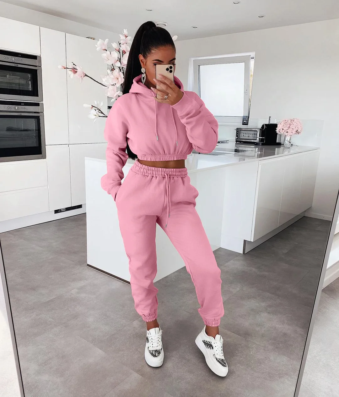 2023 New Arrivals Winter Clothing Women Solid Color Two Piece set Crop Hoodie Sweat Pants Set Tracksuits Outfit