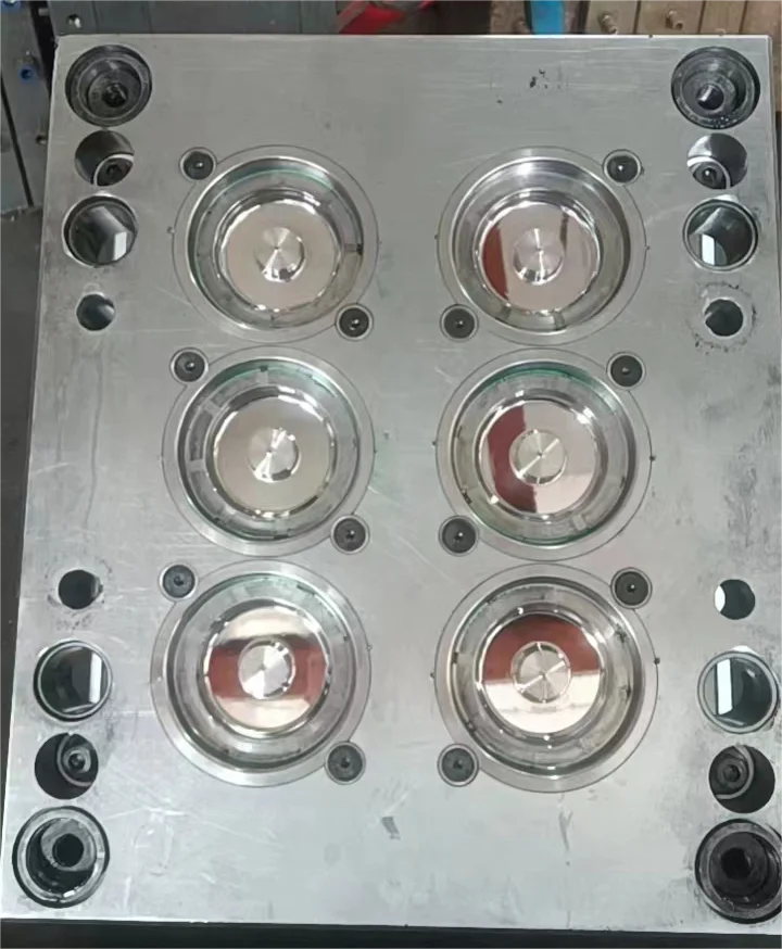 Hangxiang Iron Factory Oil Cap Mould Trade lpg cylinder cap mold Injection Cover Mould With High Pressure Sealing