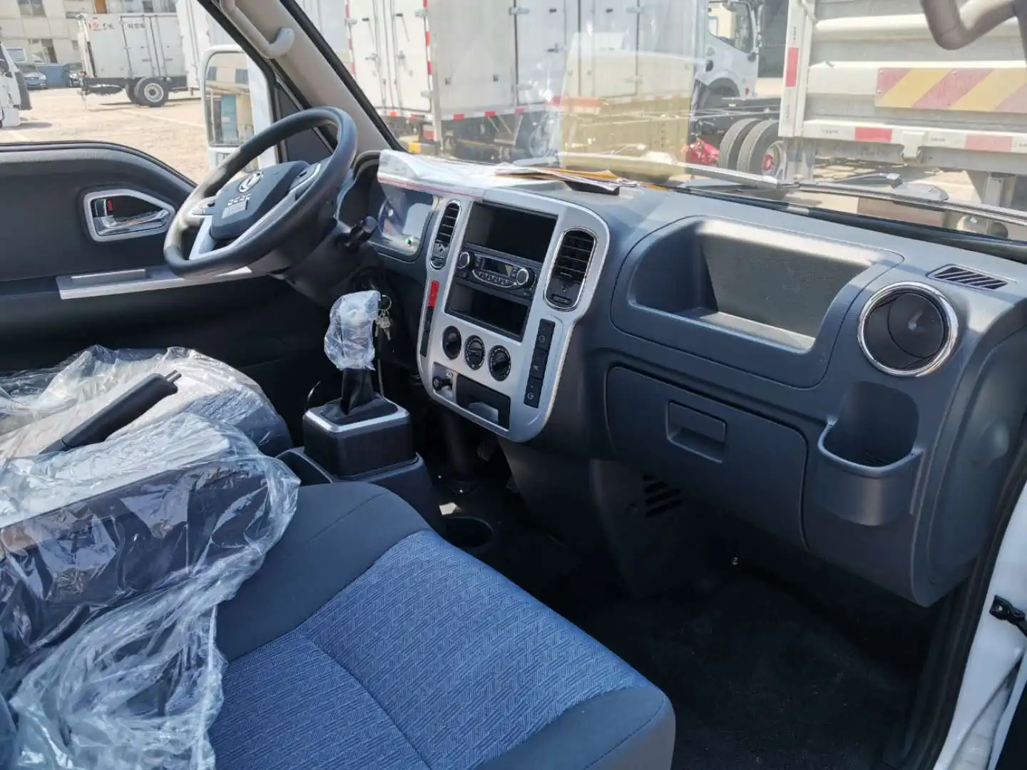 Китайский бренд DONGFENG Электрический грузовой автомобиль 3 5 T GVM выносливость 280 км с фургоном