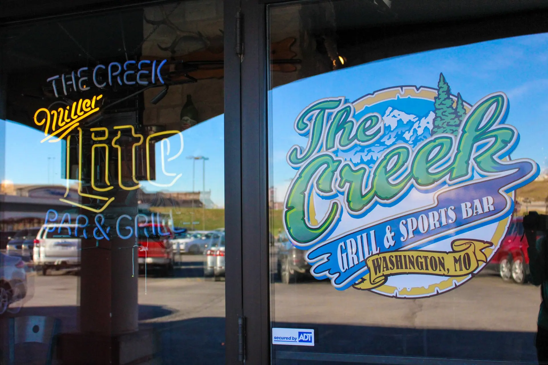 80 Micron 100 Micron PVC Sticker Paper Rolls Self Adhesive Vinyl for Advertising