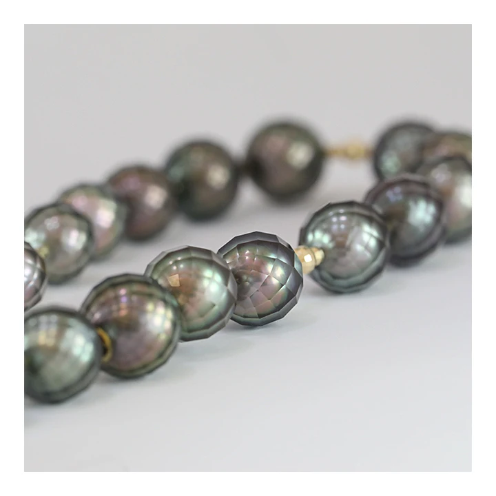 
Manual cutting bracelet multicolor water pearl diameter from 6mm to 18mm 