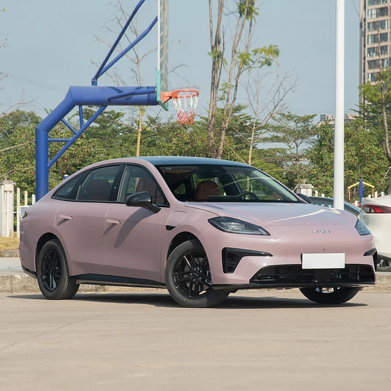 224 Hp 2025 Pure Electric 4-Door 5-Seat Sedan 50Km Flat Door 650 Smart Luxury Version Aion Rt New Energy Vehicle Electric Car