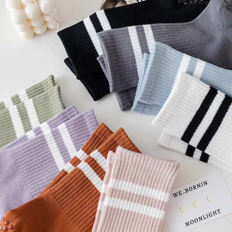wholesale knitted custom socks yoga sports socks anti-slip gym fitness anti slip grip barre yoga pilates socks