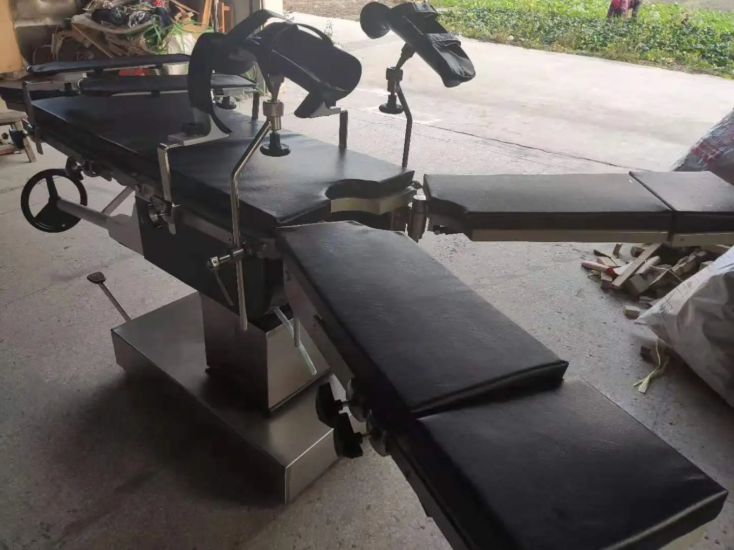 
Factory price gynecological examination table delivery bed OT table operating table 