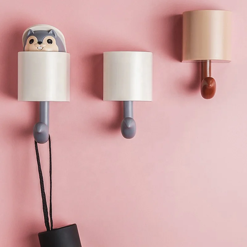 Wholesale Custom Print Logo Squirrel Plastic Decoration Hanger Wall Hook Home Decors Wall Hanger