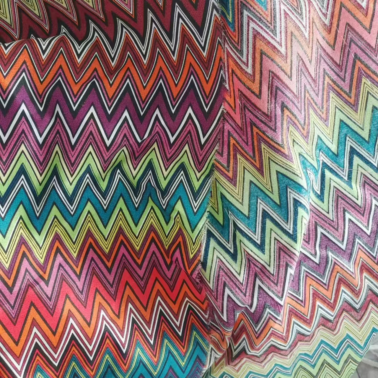 Custom made disperse printed polyester peach skin fabric microfiber polyester cartoon bedsheet fabric