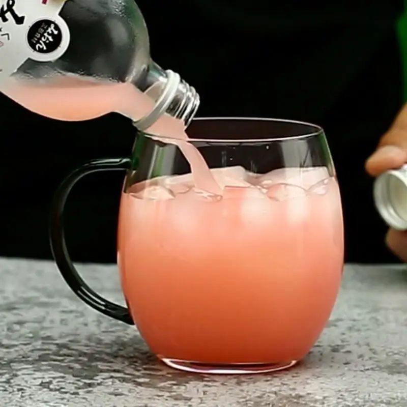 
 Wholesale OEM Best sale glass mug with handle 31cl with colored handle  