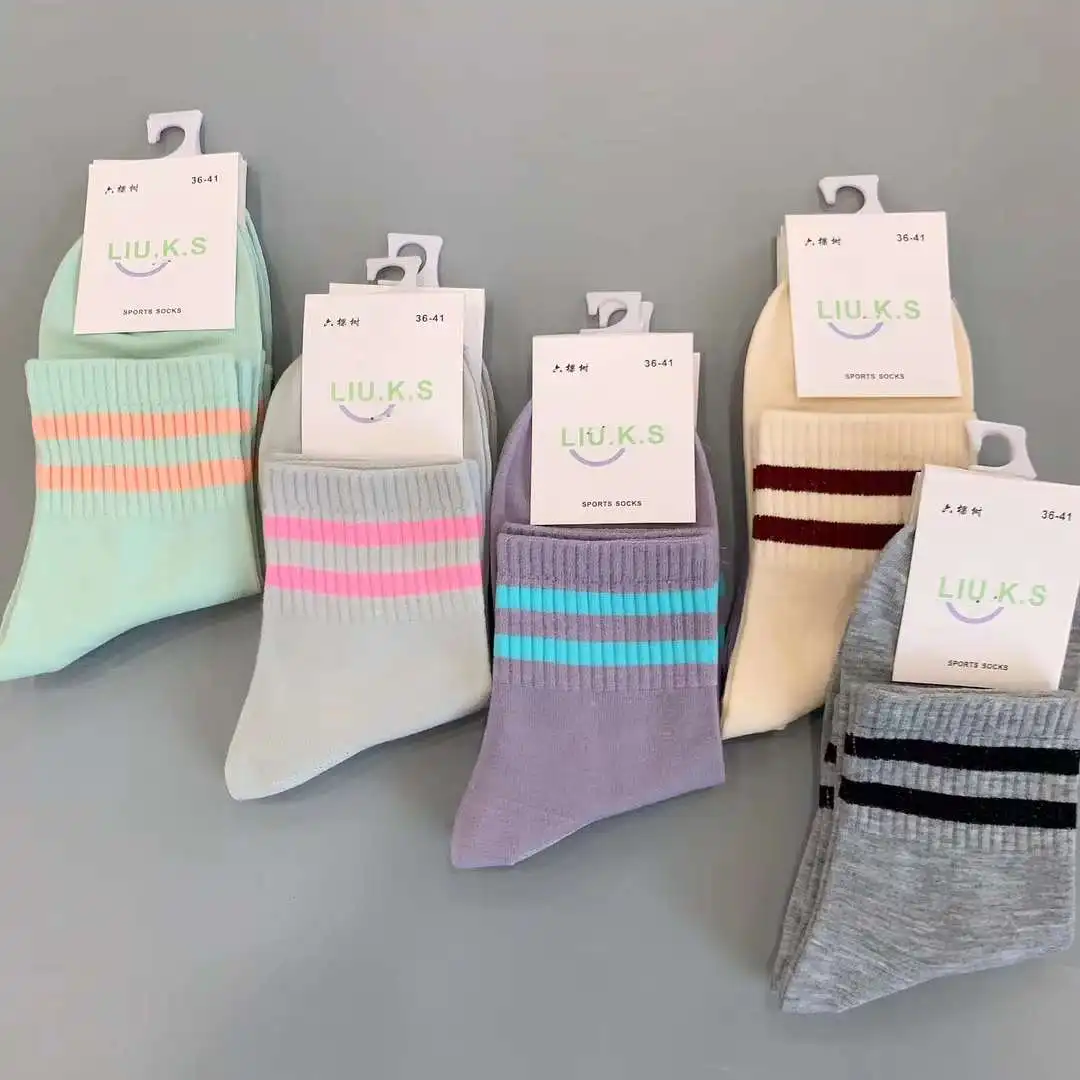 HY-1961 Wholesale Stocked  Crew Socks Women Girl  Mixed Colors Randomly Woman Stockings with low price