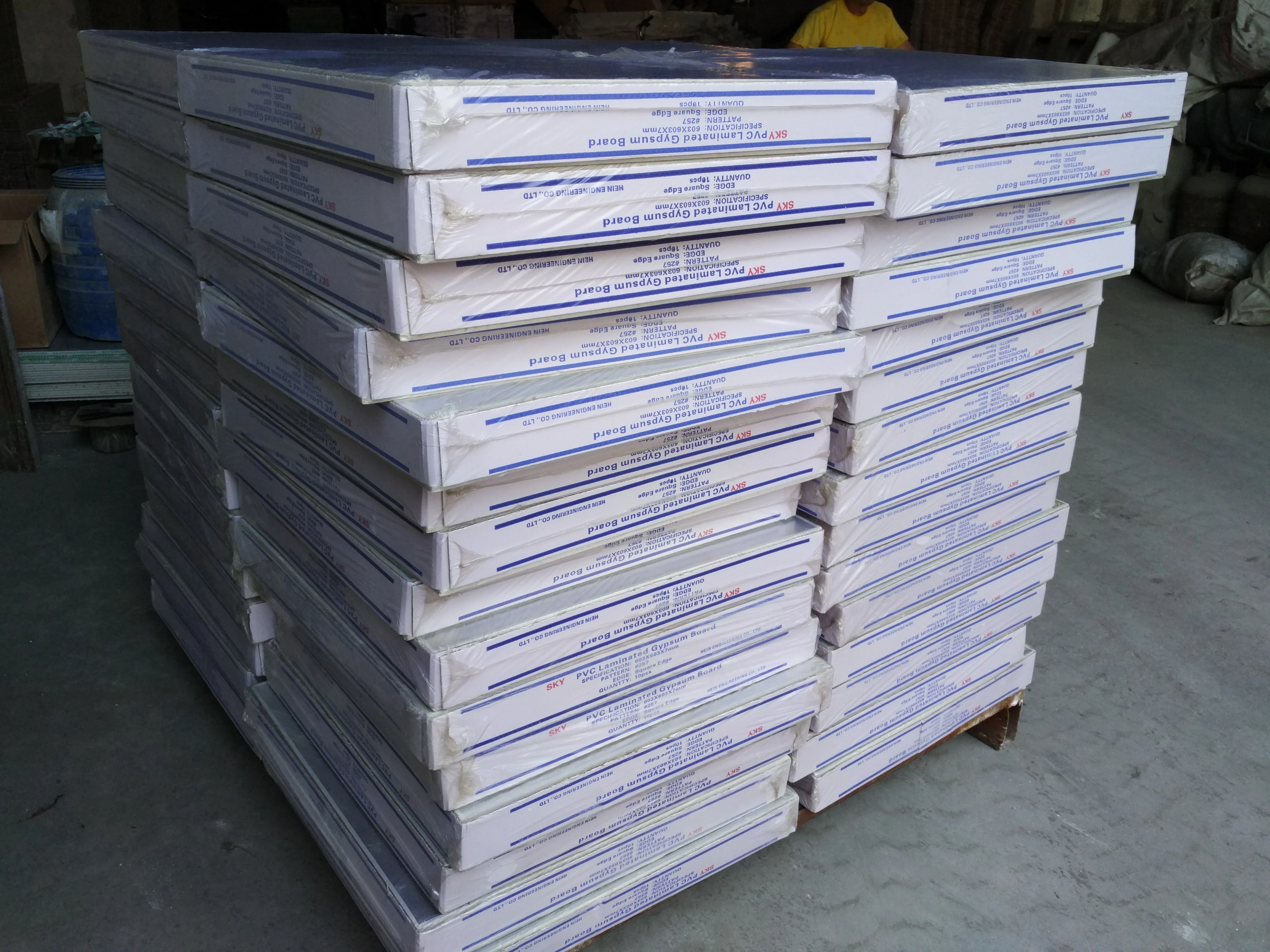 2x2 2x4 PVC LAMINATED GYPSUM CEILING TILES/BOARD/PANEL  AND ALUMINIUM FOIL BACKING