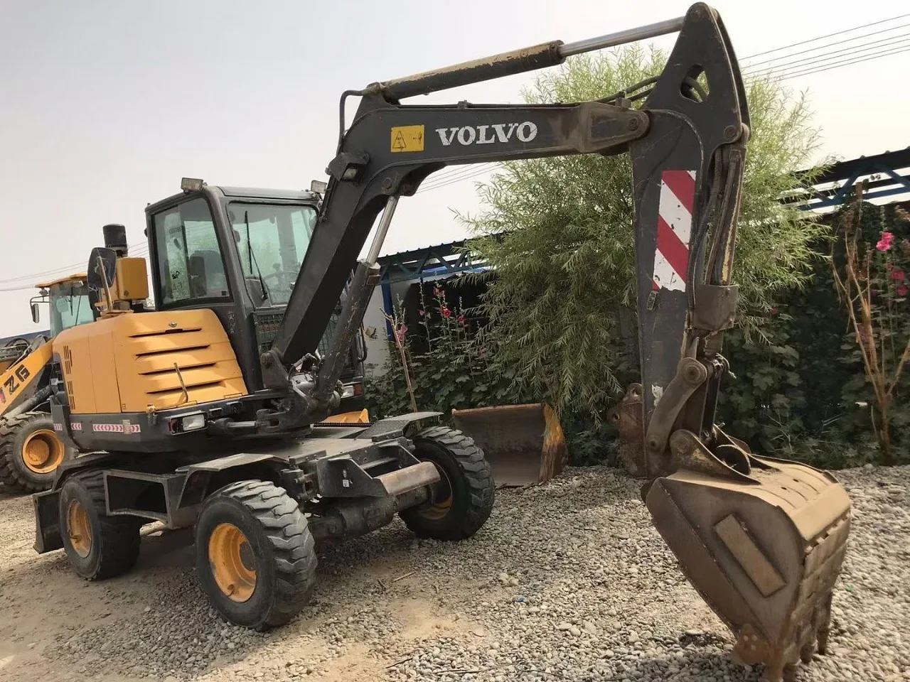 used mini excavators Volvo EC60C used cheap Volvo 6ton crawler digger pricr low 210B 210D 240B excavator