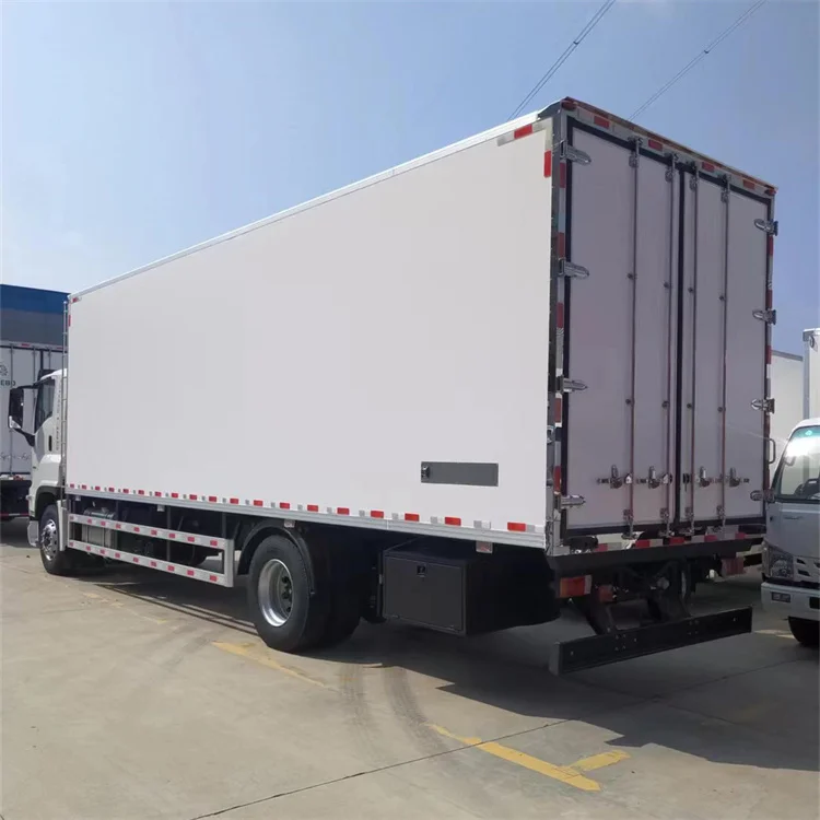 Popular ISUZU 7.6M refrigerator truck freezer vehicle cold box truck chill car refrigerated van furgoneta frigorific