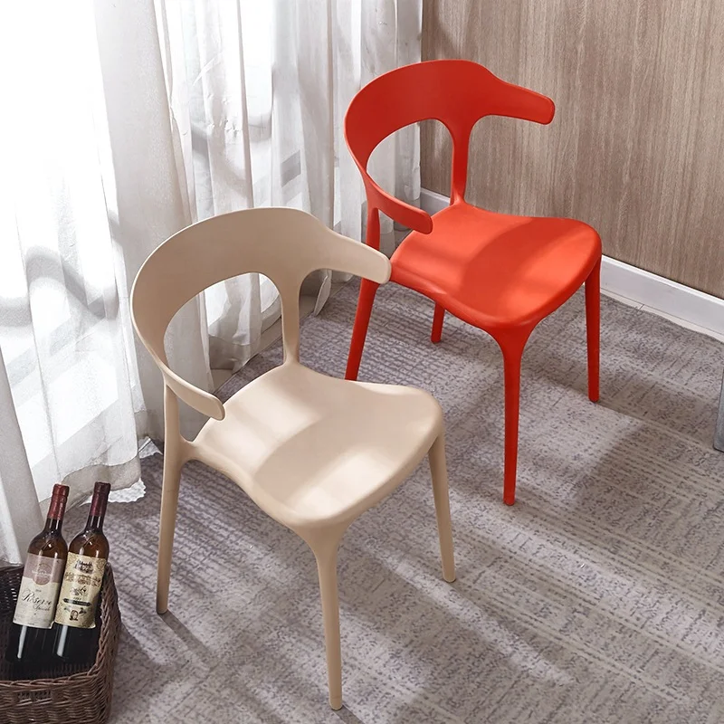 Wholesale Colorful Home Furniture Living Room Durable Restaurant Stackable PP Dining Plastic Chair