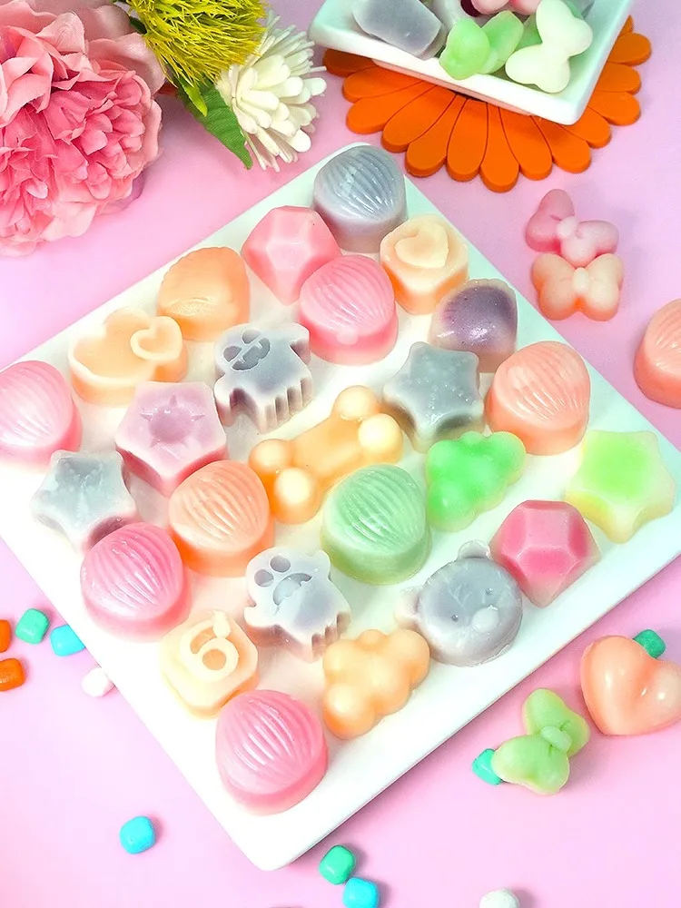 Wholesale Tik Tok Popular Wax Bottle Candy Exotic Chinese Snacks Sweets Fruit Gummy Jam Candies Funny Gum Style Toy Candy