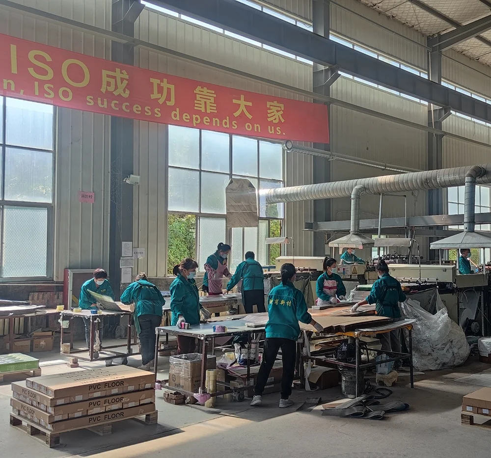 Wooden Luxury Vinyl Floor Waterproof Fireproof PVC Flooring Plank Tiles LVT Self Adhesive Tiles Sticker