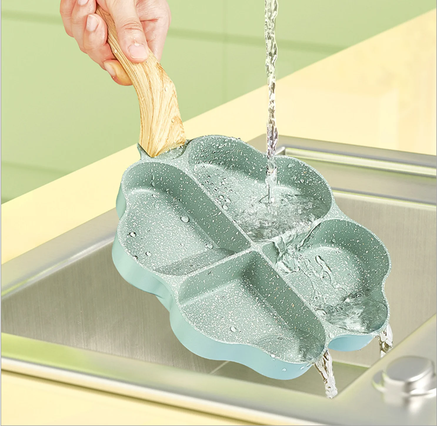 Non Stick Frying Pan Cookware Love Four-Hole Pans Not Sticky Pan Heart-Shaped Egg Burger