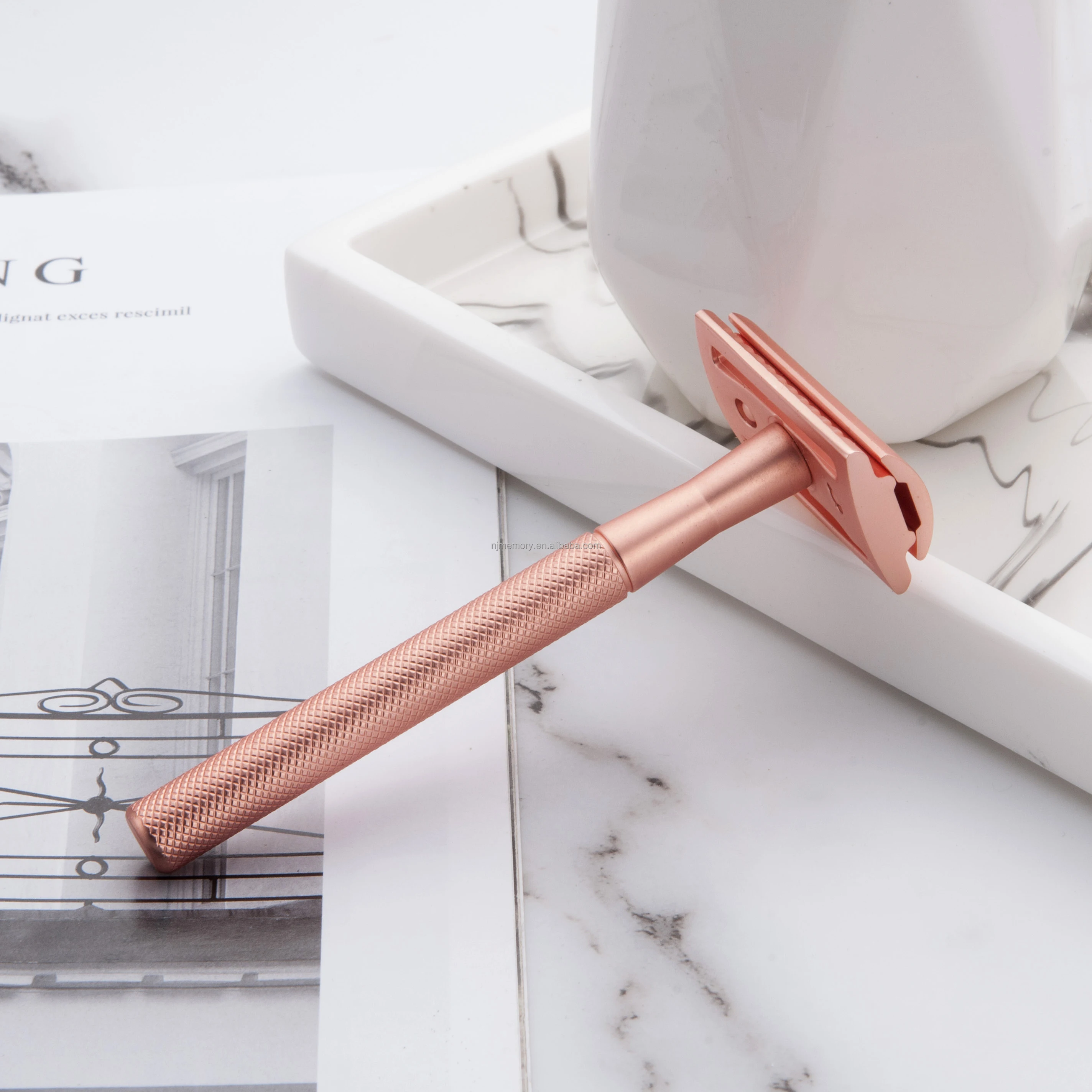 Rose gold Double Edge Safety Razor Wet Shaving for Men Women with 10 Platinum Blades