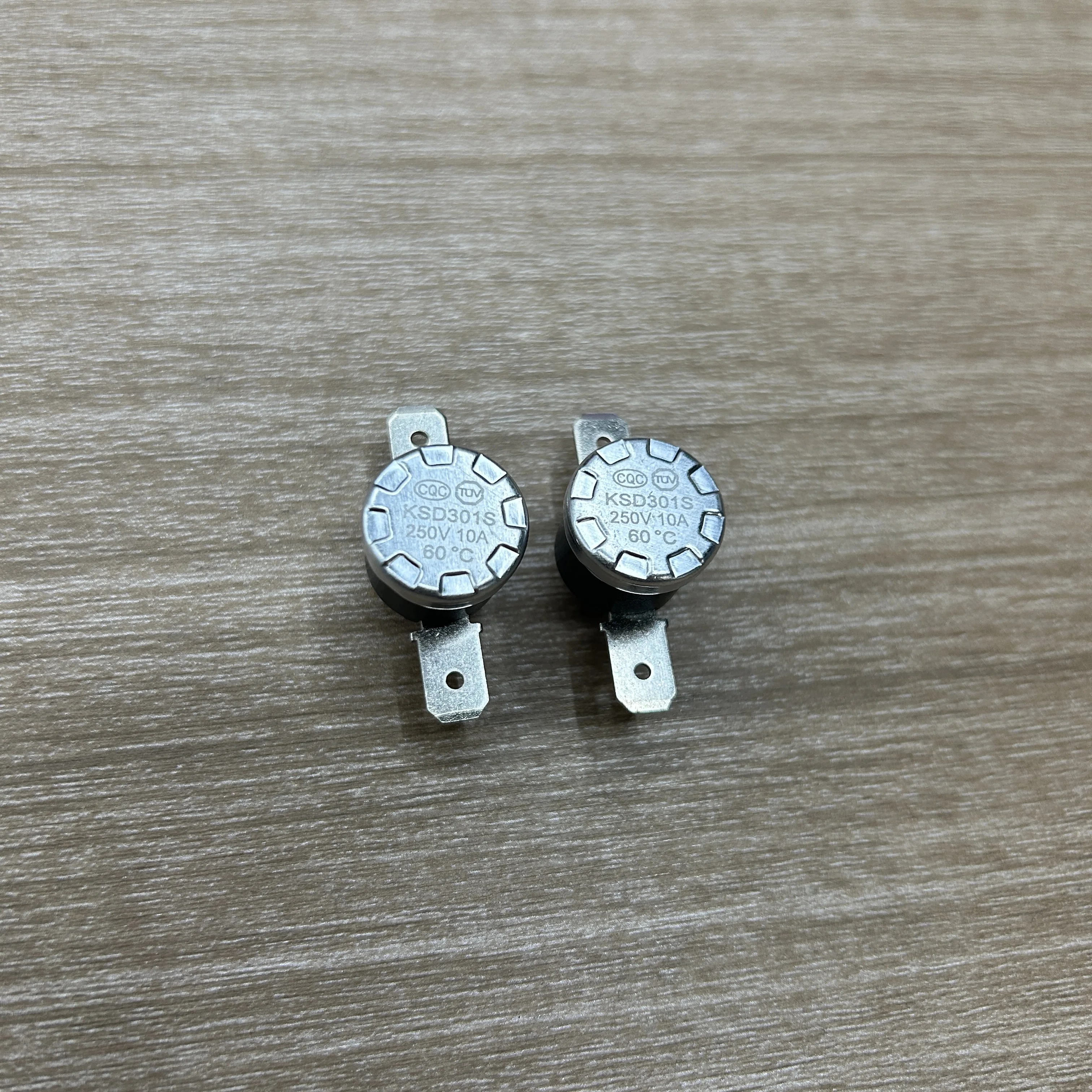 Hullo Ksd301 Thermostat Aluminum Bimetal Thermostat 125V 250V 10A 16A Disc Thermostat