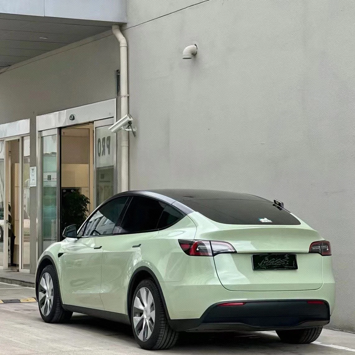 Самовосстанавливающаяся пленка для защиты от царапин из