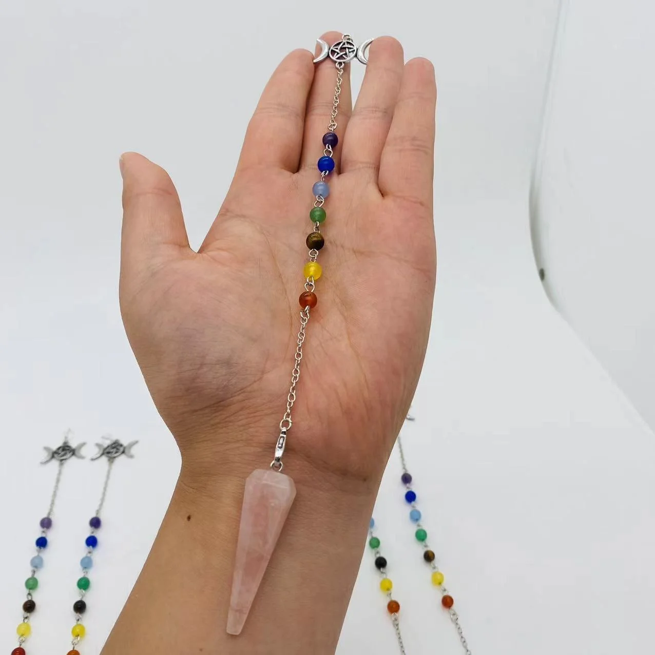 Factory Cheap Price Wholesale Bulk Healing Stone Crystal Chakra Pendulum Pendant For Meditation