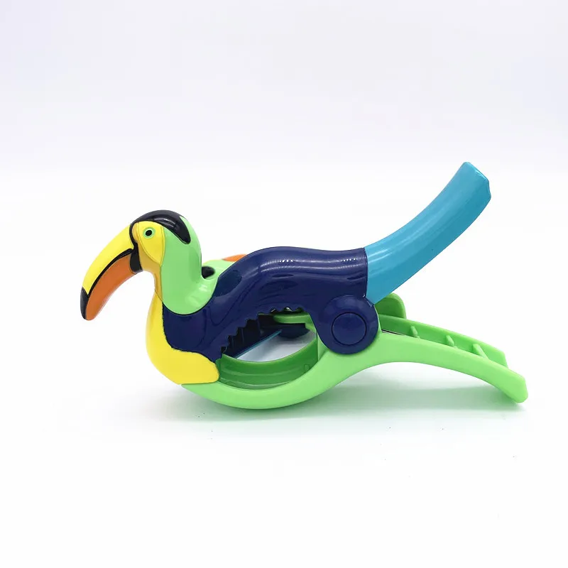 Windproof Abs Material Beach Lounge Chair Fasten Plastic Beach Towel Clips Animal Beach Towel Clips