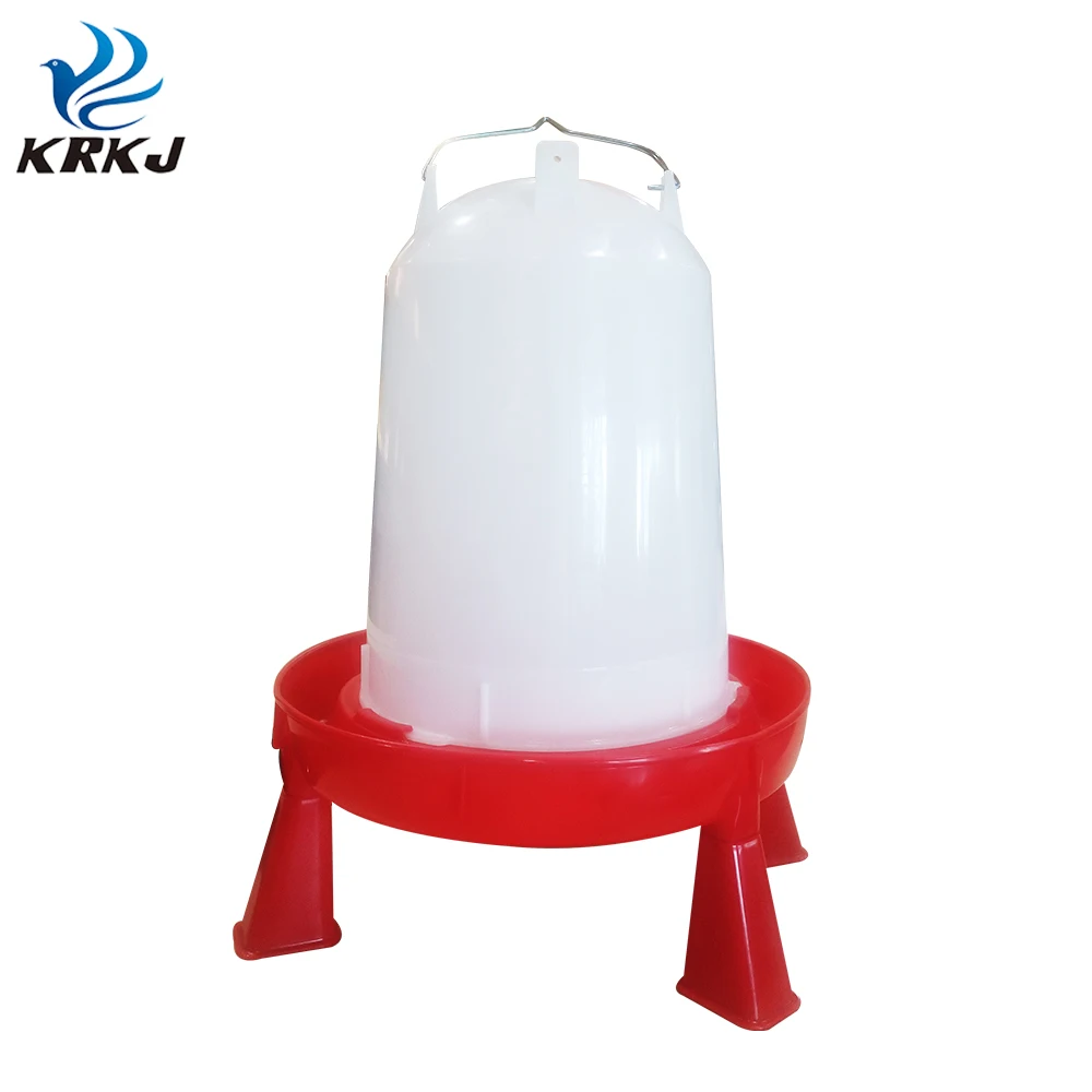 CETTIA KD634  poultry farm chicken 11 liter 14 liter plastic drinker with legs for day old chicks