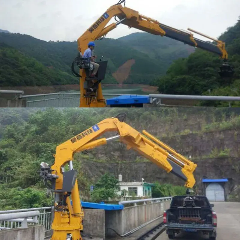 Small Car Rollback Marine With Crane Knuckle Folding Truck Wrecker Towing Ship