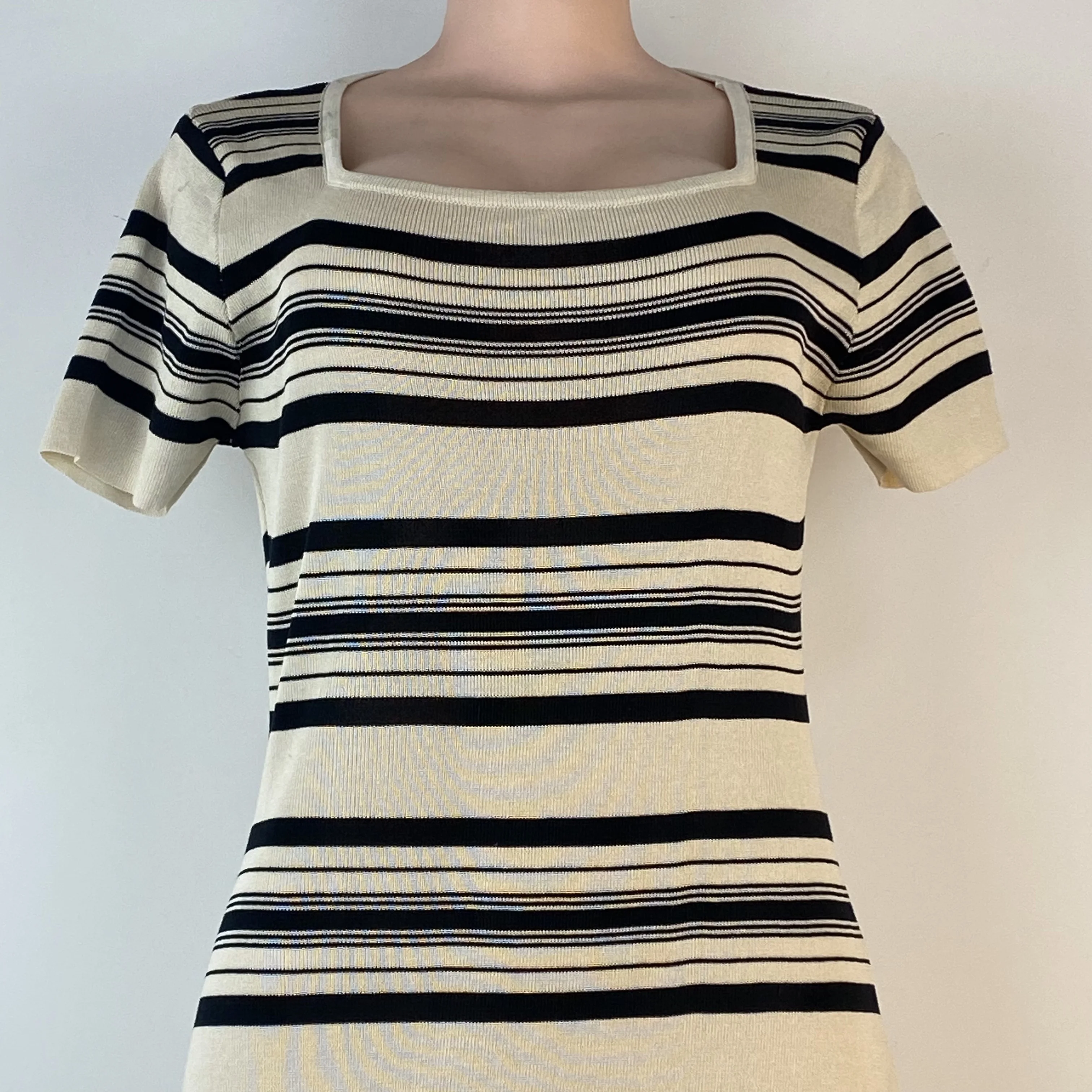 Large size slightly chubby casual retro striped dress for women in summer short sleeved knitted dress versatile mid length skirt