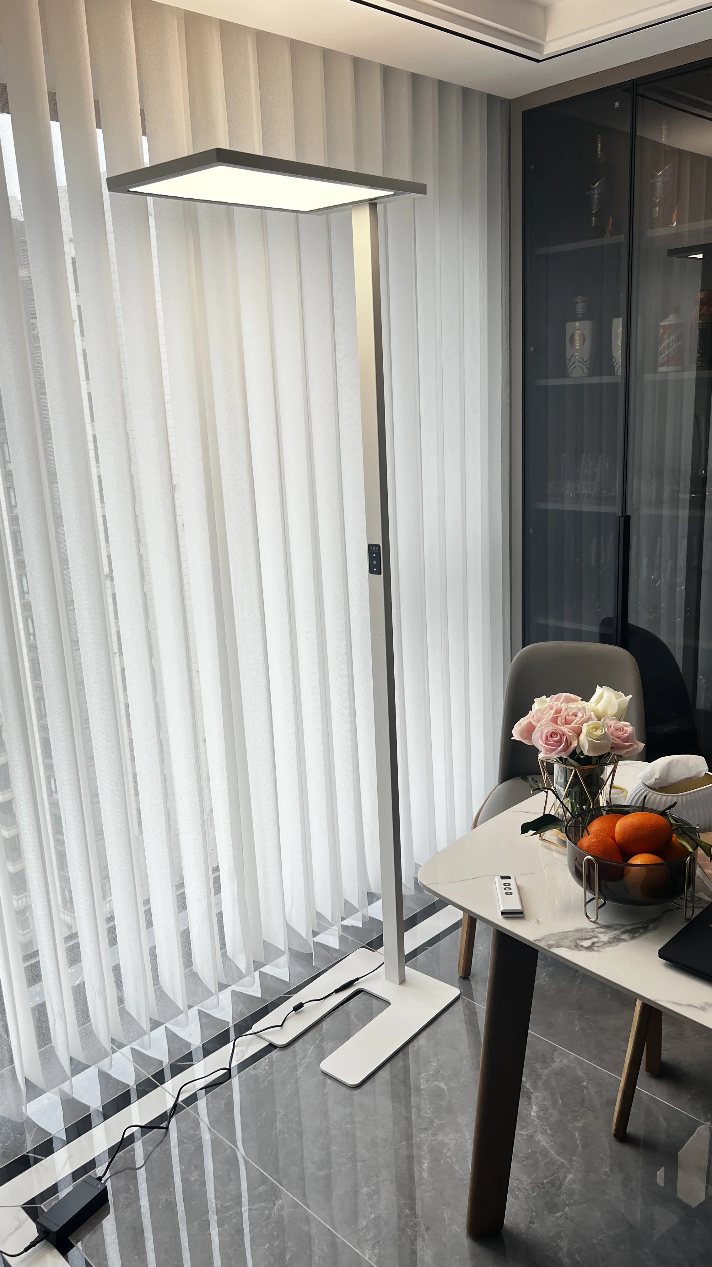 Smart Touch CCT Dimming Motion/Light Sensing UGR<17 Modern Standing Floor Lamps LED Potoelectric Blue-free LED beads Lamp