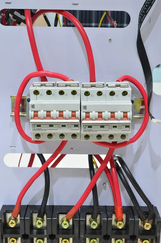 200A 400V intelligent pwm built in solar charge controller, 50A/100A/150A/200A Optional