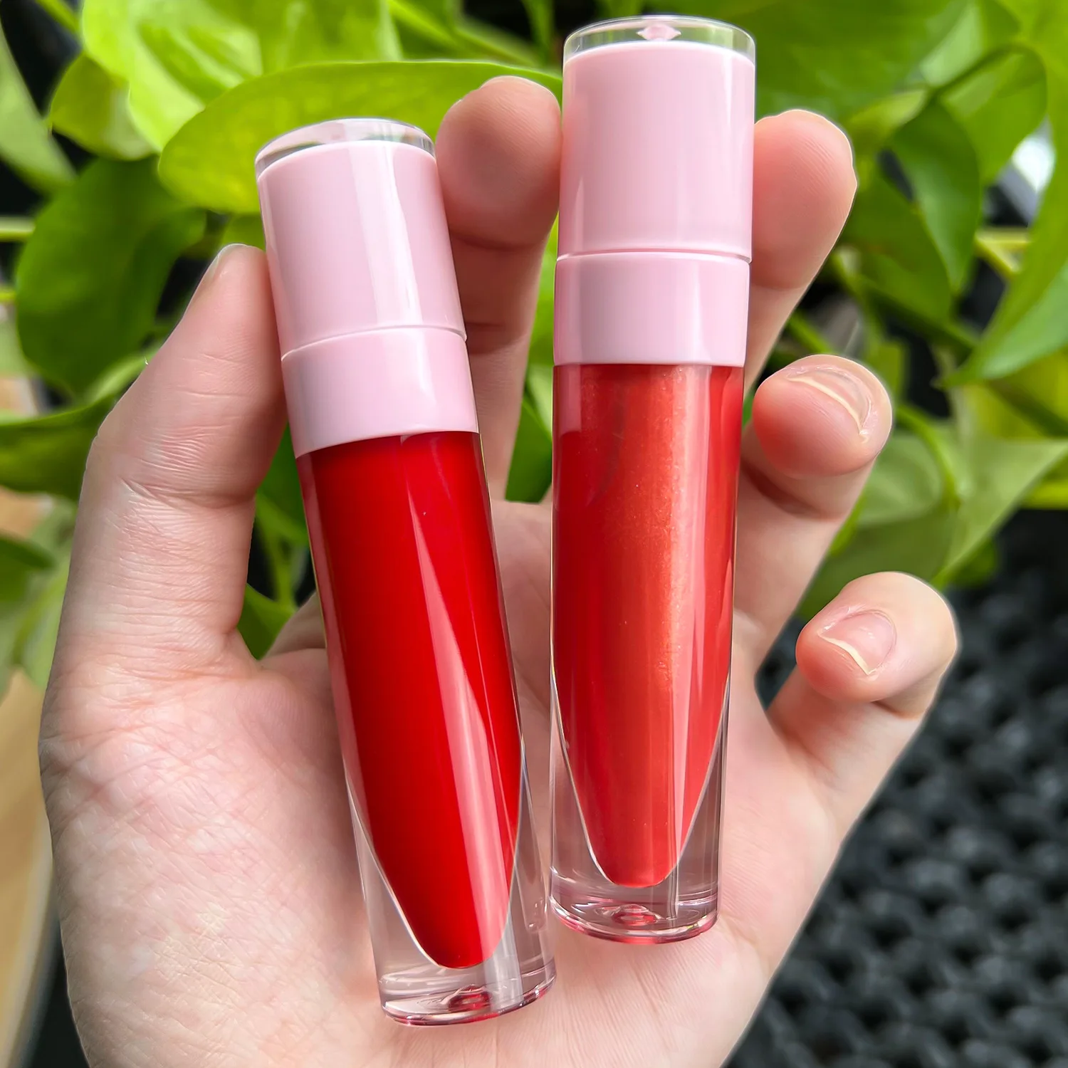 White black pink cover purple cover trendy shimmering lip gloss samples can be printed logo small batch foreign trade vendors