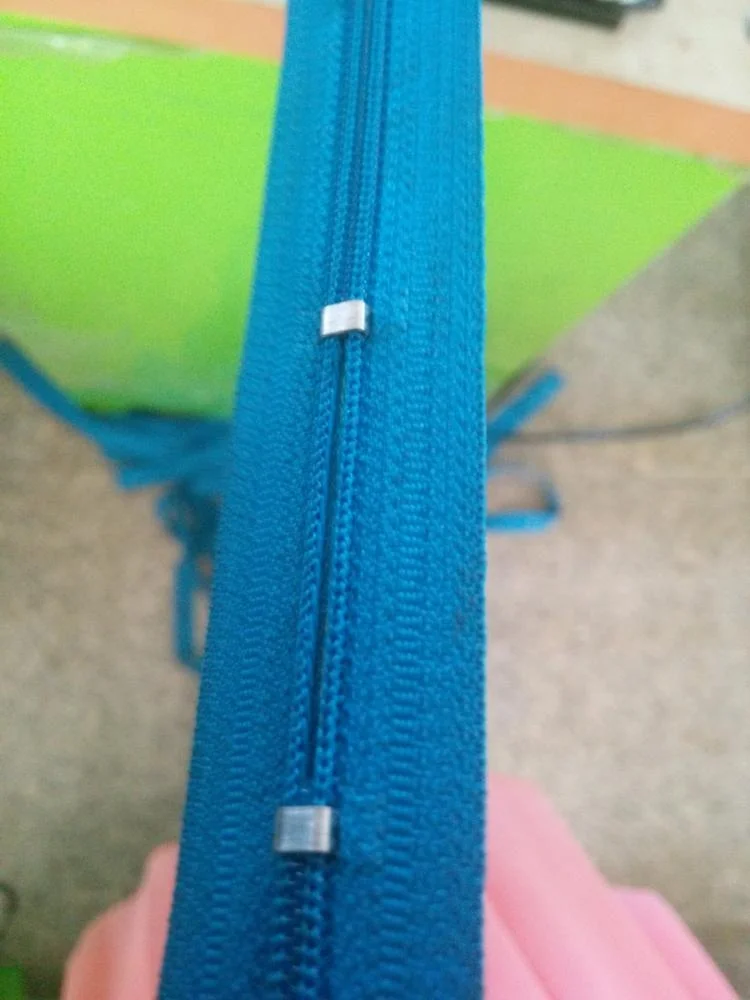 Automatic Bottom Stop Attachment Zipper Production Machine