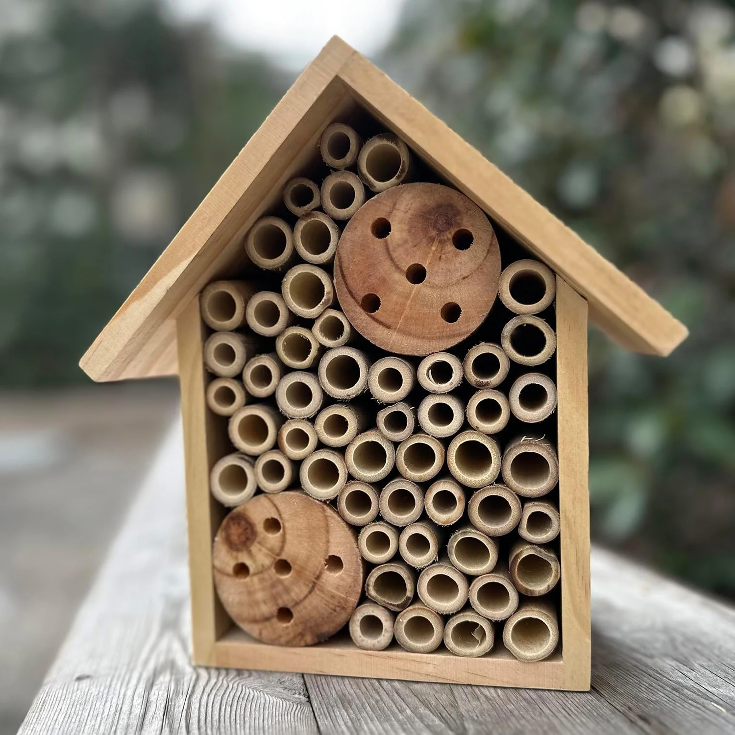 Garden and Yard Hand-Made Bamboo Bee Hive Mason Bee Houses Outdoor Wooden Bee Hotel