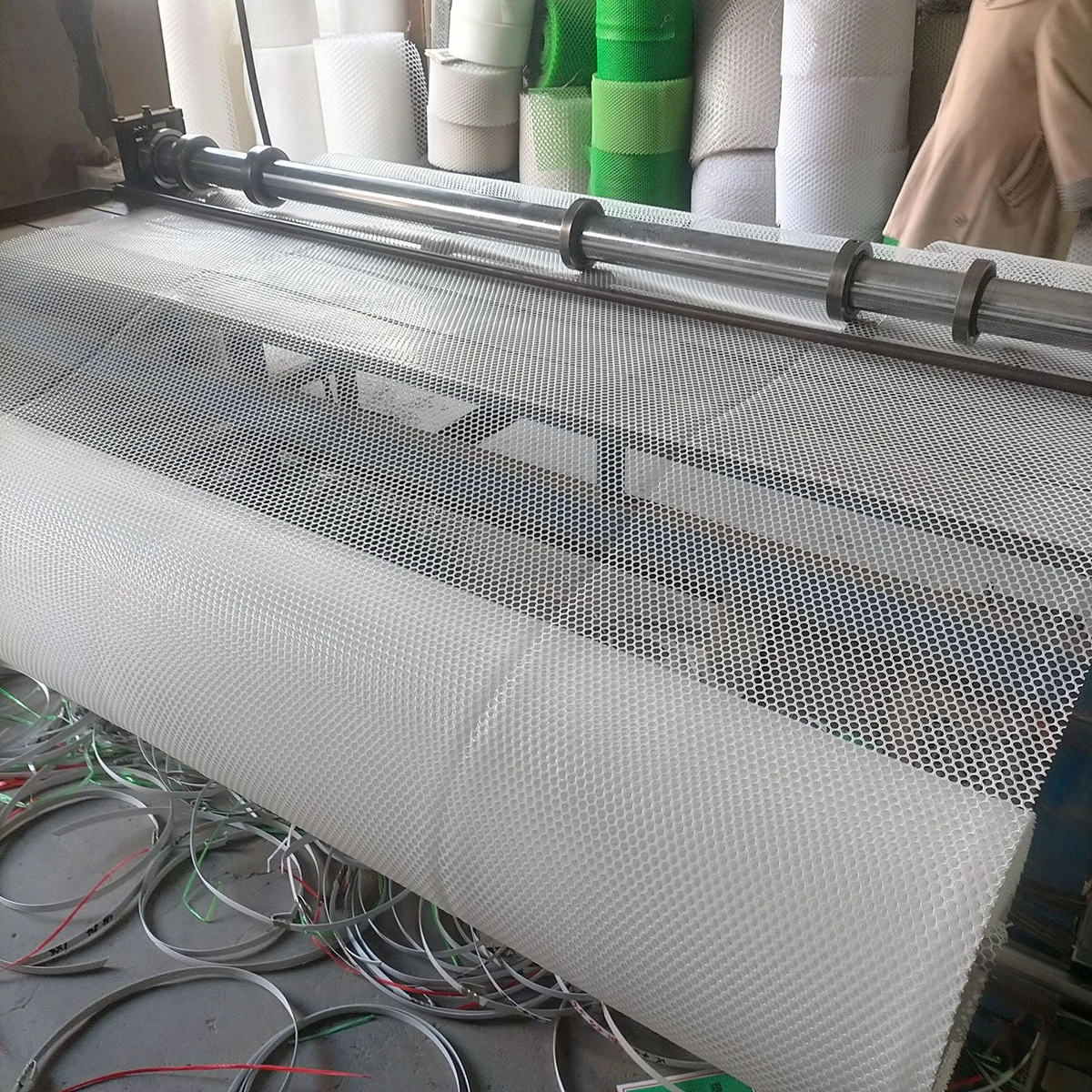 plastic flat breeding mesh net for chicken poultry cage farm floor Wire Mesh white or green net