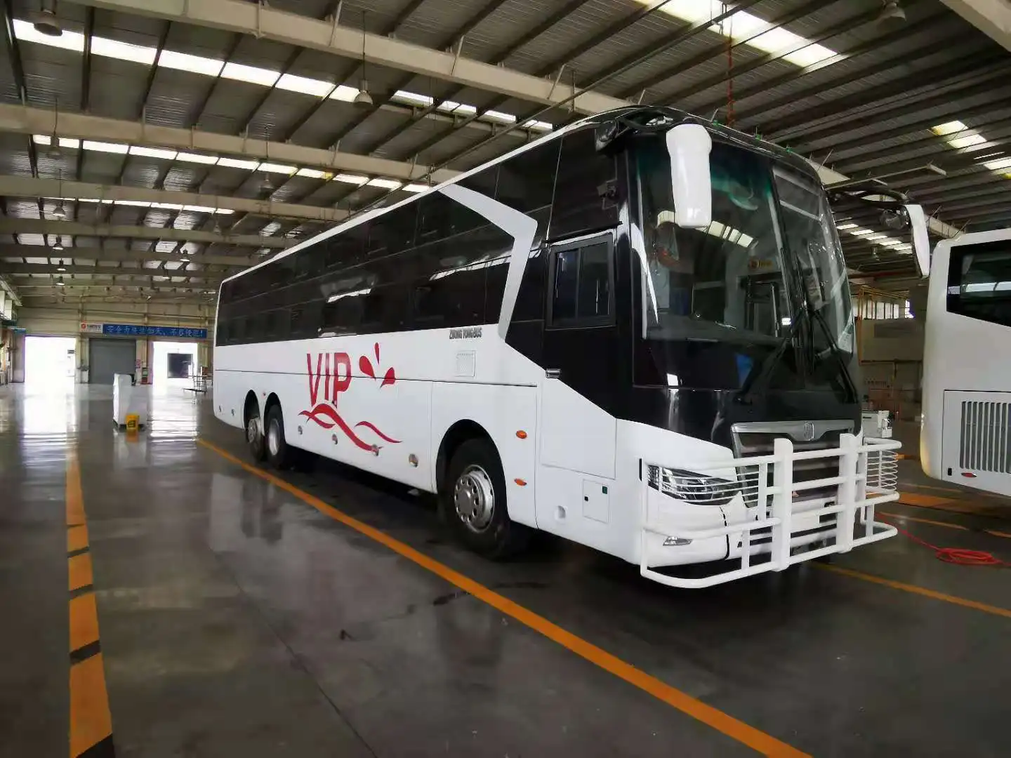  Новый бренд Zhongtong автобус LCK6131A белые спальные кровати 38 дорожный с роскошными сидениями низкая цена
