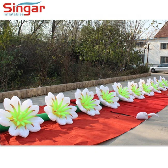 White Giant inflatable flowers chain decoration for wedding floor decoration dubai