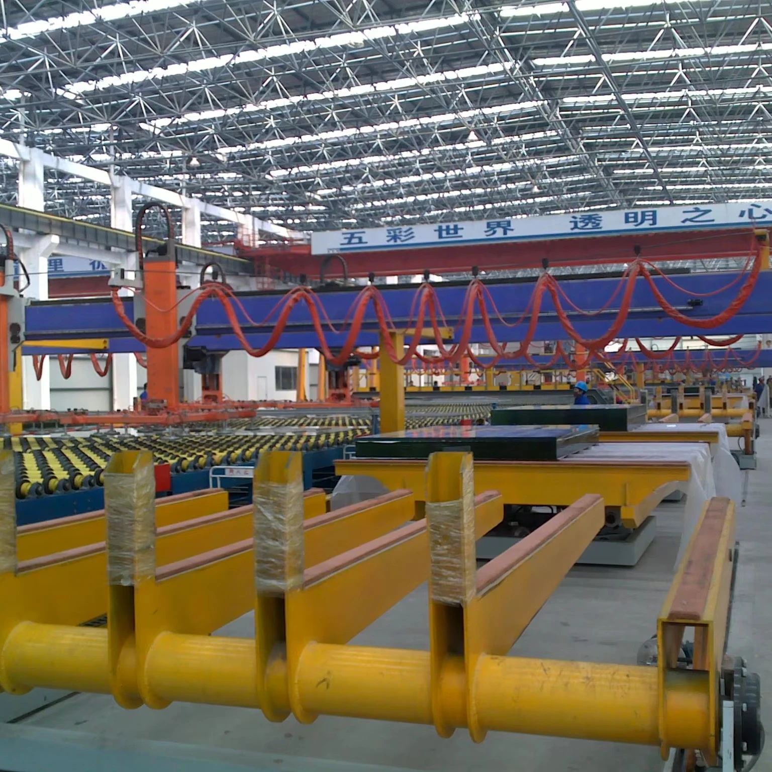 Professional Manufacturer 4mm 5mm 6mm	Dark Blue Color Reflective Glass with Various Size