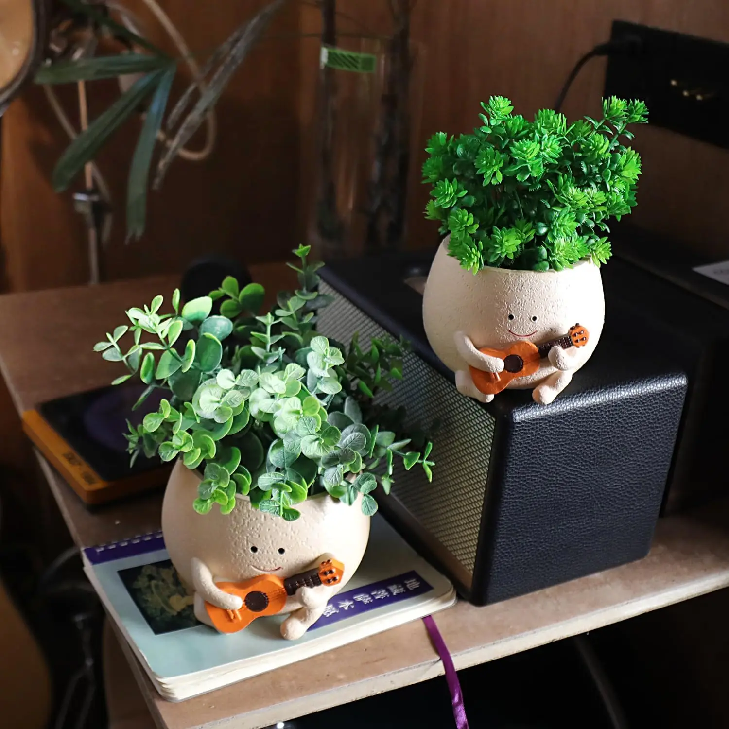 Smily Face Planter Pot with Drainage Hole Cute Resin Head Planters Guitar Succulent Pots for Indoor Outdoor Plants Gift IdeaI