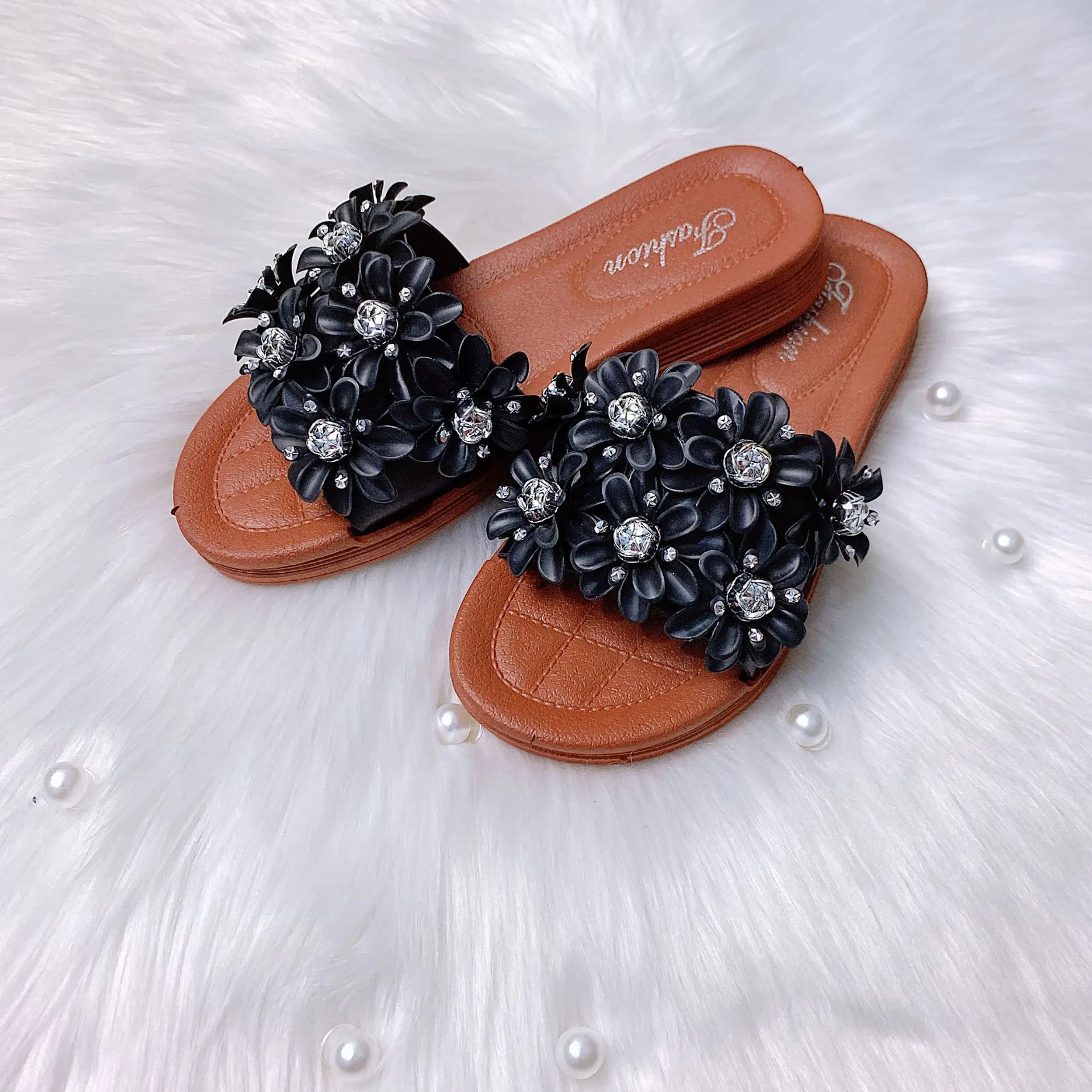 Women famous brands slippers Korean version flower drill buckle casual designer slippers