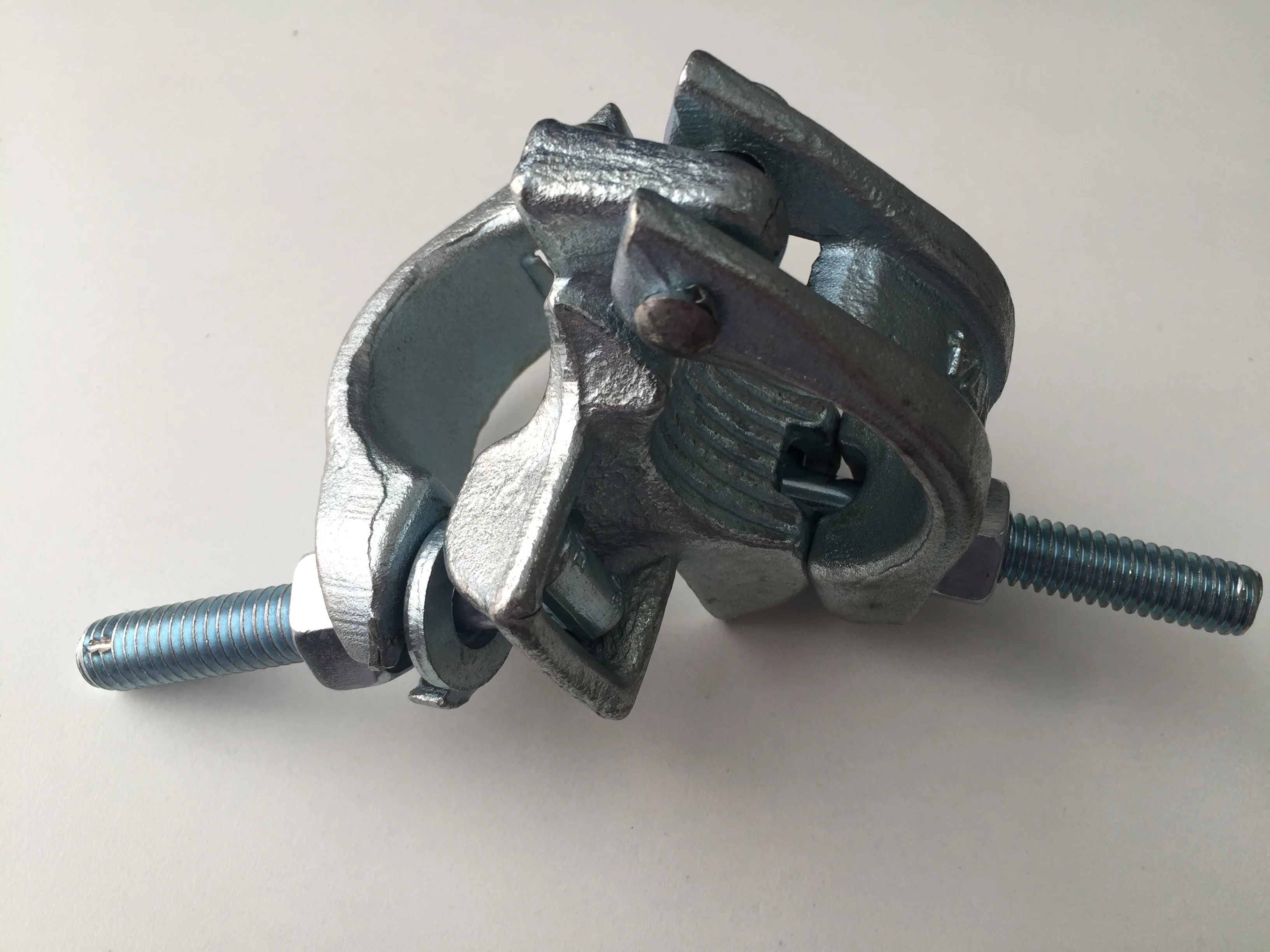 Galvanized Steel Scaffolding Pressed Accessories Scaffold Forged Double Swivel Coupler Fixed Clamp Coupler fastener pipe fixing