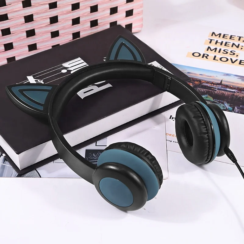 China Factory wireless headset Cute Cat noise cancelling blue tooth BT 5.0 Headsets Stereo Music headphones earbuds